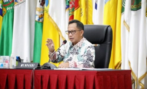 Mendagri Imbau Pemerintah Daerah Permudah Izin Berusaha