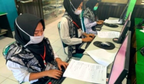 Pemkab Banyuwangi Fasilitasi UK Gratis bagi Anak Muda yang Belajar di LKP di Banyuwangi