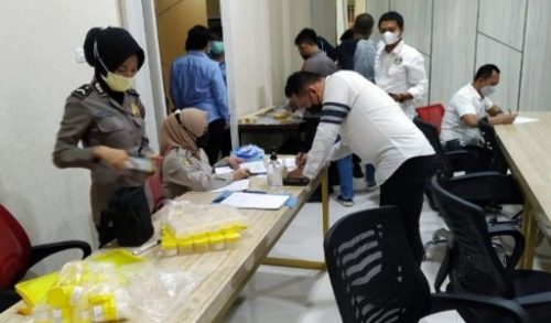 Mendadak Seluruh Anggota Ditnarkoba Polda Jatim di Tes Urine, Begini Hasilnya