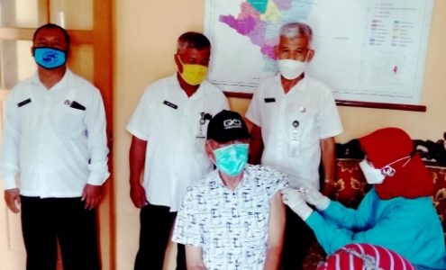Sebanyak 50 Warga Lansia di Jetiswetan, Pedan Dapatkan Vaksin Covid-19 Tahap 1