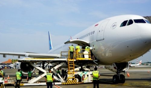 Sebanyak 8 Juta Dosis Vaksin Tahap ke 13 Tiba di Indonesia