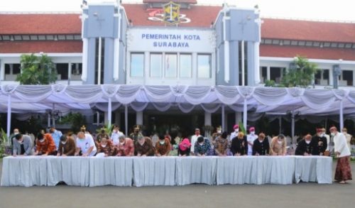 Di Momen HJKS ke-728, Wali Kota Surabaya Tandatangani MoU Kerjasama dengan 15 Mitra Kerja
