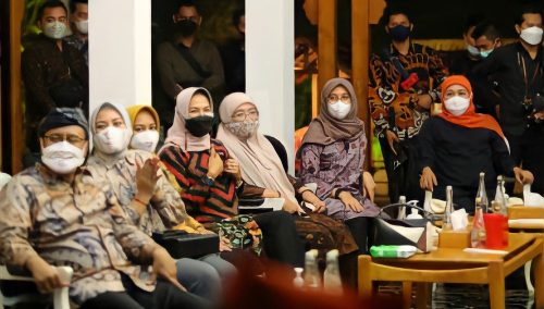 Perkuat Kolaborasi, Gubernur-Wagub, Pimpinan DPRD Jatim dan Bupati/Walikota se-Jatim Kumpul di Banyuwangi di Banyuwangi