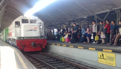 Sesuai SE Kemenhub, Syarat RT-PCR Naik Kereta Api Jarak Jauh Jadi 3×24 Jam