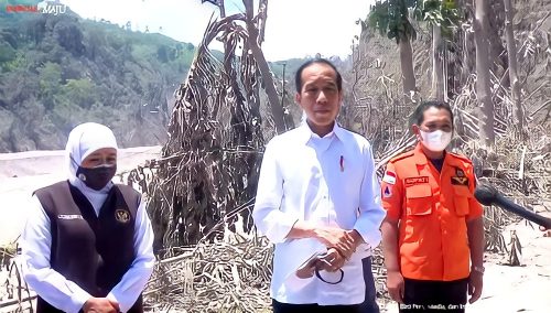 Presiden Jokowi Tinjau Sejumlah Lokasi Terdampak Erupsi Gunung Semeru