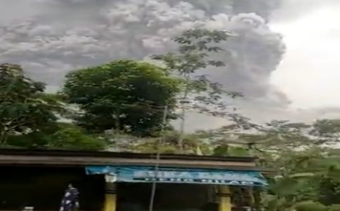Gunung Semeru Erupsi, BPBD Jatim Imbau Masyarakat Jauhi DAS