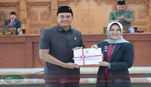 Bupati Sri Mulyani Sampaikan Penjelasan Nota Keuangan Pertanggungjawaban Pelaksanaan APBD 2022