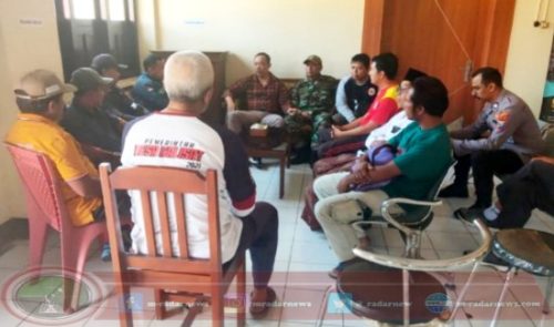 Beredar Isu Dukun Santet di Kalisat, Polisi RW Redam Warga Melalui Mediasi di Jember