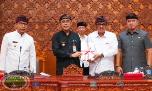 Walikota Jaya Negara Sampaikan LKPj 2023 dalam Sidang Paripurna DPRD Kota Denpasar