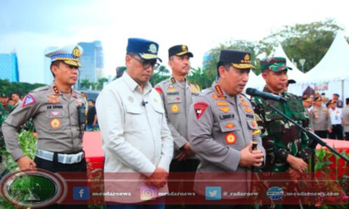 Kapolri Berangkatkan 20 Peserta Ribu Mudik Gratis Polri Presisi 2024