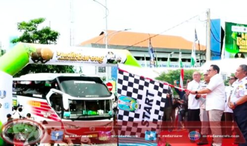 Pj Gubernur Jatim Berangkatkan 3.840 Peserta Mudik Gratis Tahun 2024 di Jember
