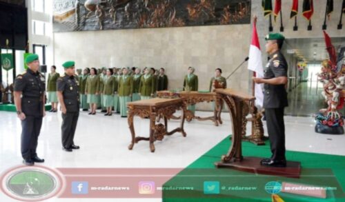 Pangdam Mayjen TNI Bambang Trisnohadi Pimpin Sertijab Kasdam dan Sejumlah Pejabat Kodam IX/Udayana