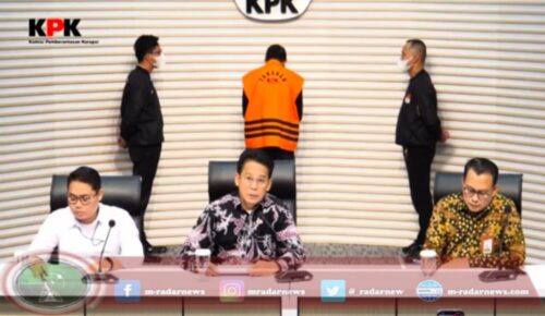 Breaking News! KPK Resmi Tahan Bupati Sidoarjo Atas Kasus Dugaan Pemotongan Insentif ASN