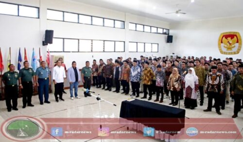 Hadiri Pelantikan 155 Anggota PPK, Wali Kota Eri Minta untuk Selalu Jaga Netralitas Selama Bertugas
