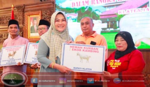 Jelang Hari Raya Iduladha 1445 H, Pemkab Klaten Serahkan Hewan Kurban 12 Sapi dan 45 Kambing