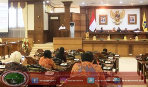 Pj. Mahendra Jaya Beri Penjelasan tentang Ranperda Pertanggungjawaban APBD Tahun 2023 dan RPJPD Bali