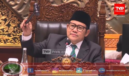 Tok! DPR Sahkan 26 RUU Kabupaten/Kota sebagai UU