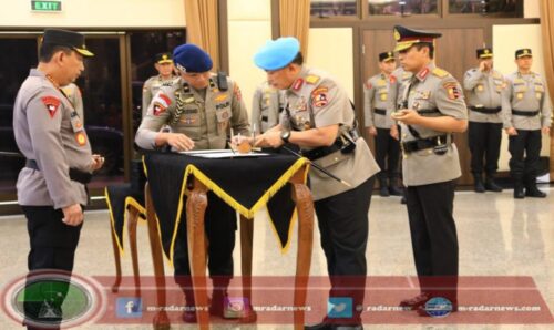 Kapolri Pimpin Kenaikan Pangkat dan Sertijab Pati Polri, Ada Kadiv Propam dan Enam Kapolda