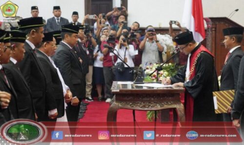 45 Anggota DPRD Kabupaten Gianyar Reriode 2024-2029 Resmi Dilantik dan Diambil Sumpah