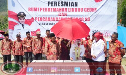 Sambang Warga Prambanan, Bupati Sri Mulyani Resmikan Buper Lindhu Gedhe dan Canangkan Kampung KB