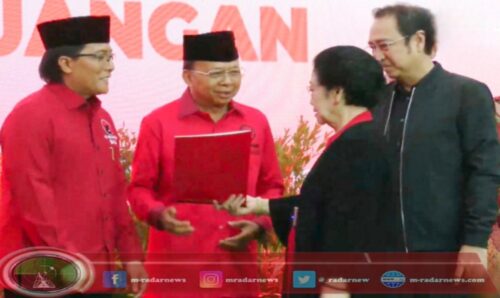 PDI Perjuangan Resmi Usung Wayan Koster-Giri Prasta untuk Pilkada Bali 2024