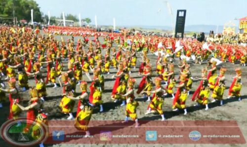 Heboh! 1.350 Penari Gandrung Sewu 2024 Pukau Penonton di Banyuwangi