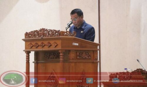 Pj. Lihadnyana Sampaikan Raperda APBD 2025 Capai Rp2,4 T pada Rapat Paripurna DPRD Buleleng