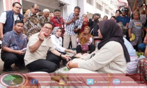 Tinjau Pasar Gedhe Klaten, Mendag Budi: Harga Bapok Stabil Jelang Nataru