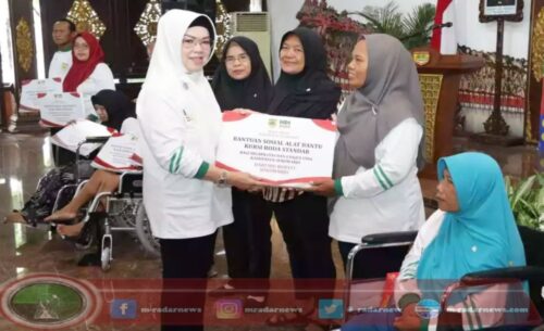 Gelar Peringatan HDI 2024, Pemkab Sukoharjo Serahkan Bantuan 16 Alat Bantu