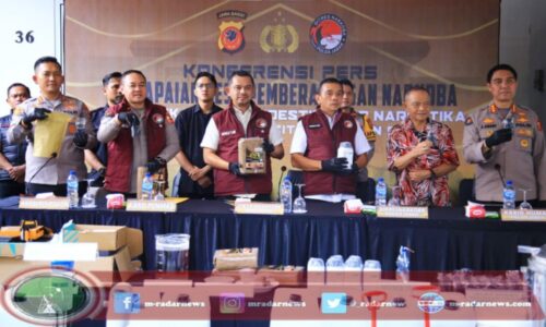 Polisi Ungkap Pabrik Narkoba Terbesar di Jabar, Dua Tersangka Diamankan, Dua Lainnya Masih Buron