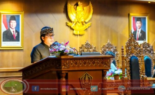 Bupati Giri Prasta Sampaikan Jawaban Pemerintah Terhadap PU Fraksi-fraksi DPRD Badung Terkait Raperda RTRW 2025-2045