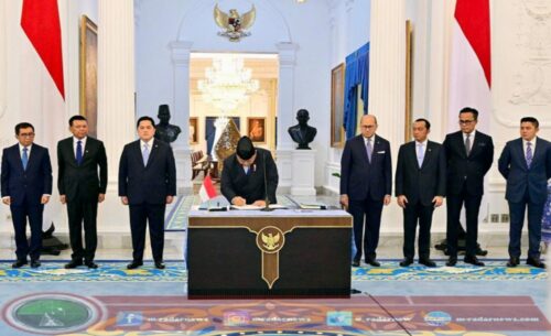 Presiden Prabowo Tandatangani Tiga Produk Hukum Tata Kelola BUMN dan Investasi Strategis Nasional