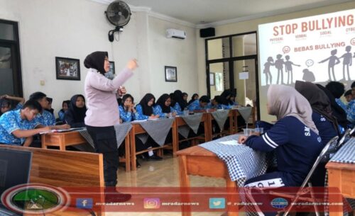 Edukasi Generasi Muda: Polresta Banyuwangi Tekankan Pentingnya Kesadaran Hukum di Kalangan Pelajar di Banyuwangi