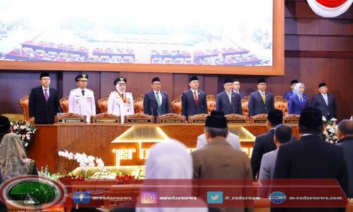 Sampaikan Visi Misi, Gubernur Khofifah Beberkan Program Prioritas Pembangunan di Hadapan Anggota DPRD Jatim di Jember