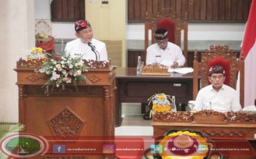 Rapat Paripurna Perdana, Bupati Buleleng Sampaikan Program 100 Hari Kerja Pertama