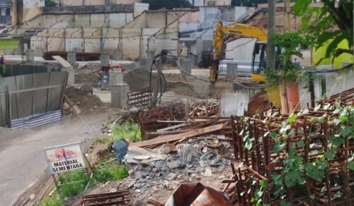 Proyek Revitalisasi Pasar Induk dan Asrama Inggrisan Terancam Molor, Ini Tanggapan Komisi IV DPRD Banyuwangi di Banyuwangi