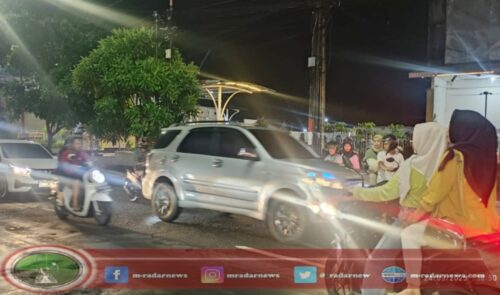 Kemacetan Parah di Jalan A. Yani Jelang Lebaran, Banyuwangi Roxy Square Jadi Sorotan di Banyuwangi