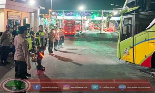 Kapolresta Banyuwangi Tinjau ASDP Ketapang Guna Pastikan Situasi Aman dan Lancar saat Penyeberangan Ditutup di Banyuwangi