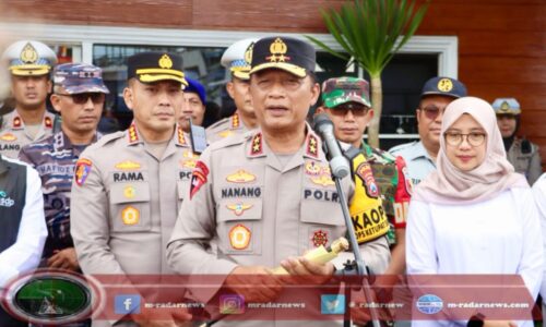 Guna Pastikan kondisi Arus Lalu Lintas Lancar, Kapolda Jatim Tinjau Pelabuhan ASDP Ketapang Banyuwangi di Banyuwangi