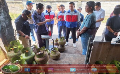 Tindaklanjuti Laporan Masyarakat, Tim Pengawas Terpadu Disperindag Bali Tindak Tegas Pangkalan LPG 3 Kg di Gianyar
