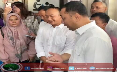 Datangi Polres Pelabuhan Tanjung Perak, Wali Kota Eri Kawal Laporan 31 Karyawan Soal Ijazah Ditahan