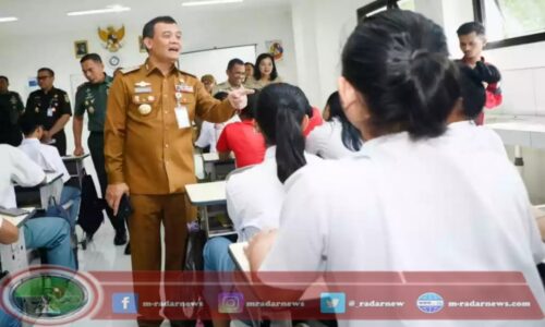 Gubernur Lutfhi Tunjuk 139 SMA/SMK Swasta Gratiskan Siswa Miskin di Jateng