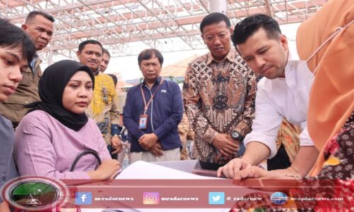 Plt. Gubernur Jatim Tinjau SPMB 2025, Perintahkan Perbaikan Layanan dan Atasi Antrean