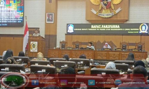 Wabup Mujiono Sampaikan Tanggapan Bupati Atas PU Fraksi-Fraksi DPRD Terhadap Diajukannya Dua Raperda Banyuwangi di Banyuwangi