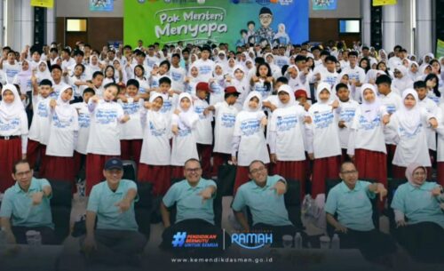 Hari Pertama MPLS Ramah 2025, Mendikdasmen Dorong Lingkungan Belajar Ceria dan Berkarakter