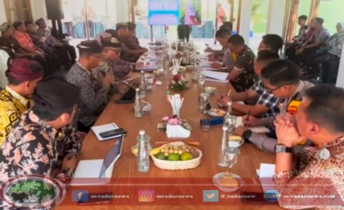 Imbas Pembatasan Kapal, Jalur Situbondo-Banyuwangi Macet Parah, Bupati Ipuk Minta Tambahan Kapal ke Kemenhub di Situbondo