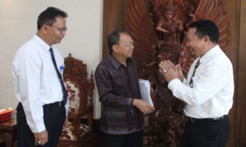 Rektor Unud Sambut Baik Program Satu Keluarga Satu Sarjana, Telah Seleksi 149 Calon Mahasiswa Semua Prodi