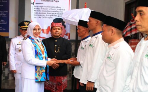Terima Remisi Umum dan Remisi Dasawarsa, 13 Warga Binaan Lapas Banyuwangi Langsung Bebas di Banyuwangi