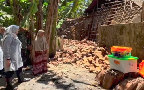 Bupati Ipuk Kunjungi Korban Gempa, Siapkan Bantuan Perbaikan Rumah Warga Terdampak di Banyuwangi