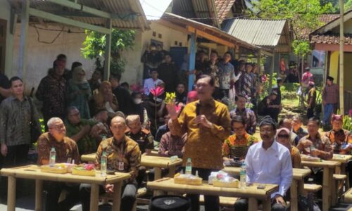 Banyuwangi Jadi Percontohan Digitalisasi Bansos, Luhut: Bukti Inovasi Daerah Jadi Solusi Nasional di Banyuwangi